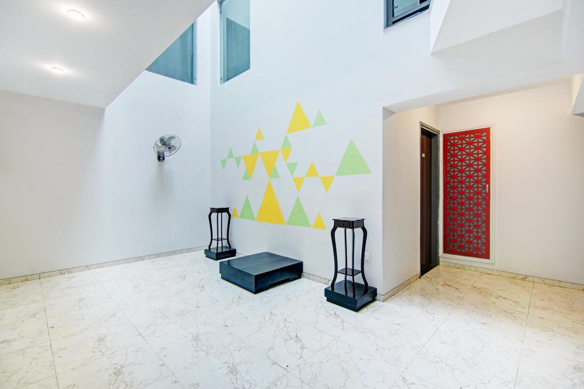Super Townhouse Geetanjali Inn Gurgaon Exterior photo